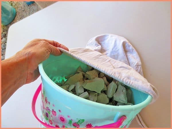 dry clay placed in pillowcase