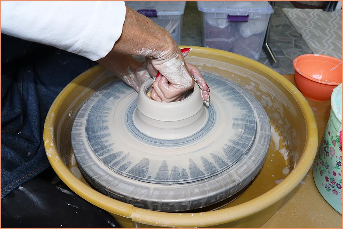 Using a sponge to open clay 1 1