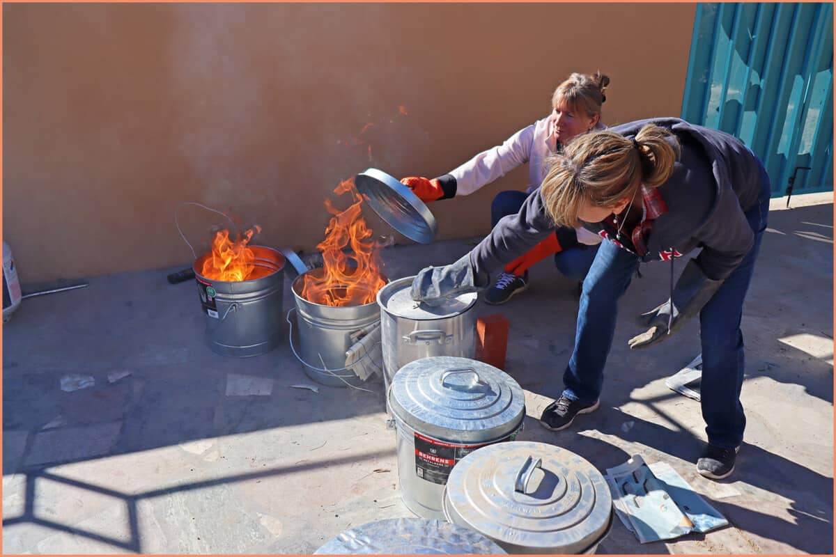 covering raku pottery in can