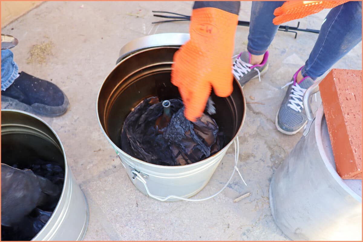removing pottery from can
