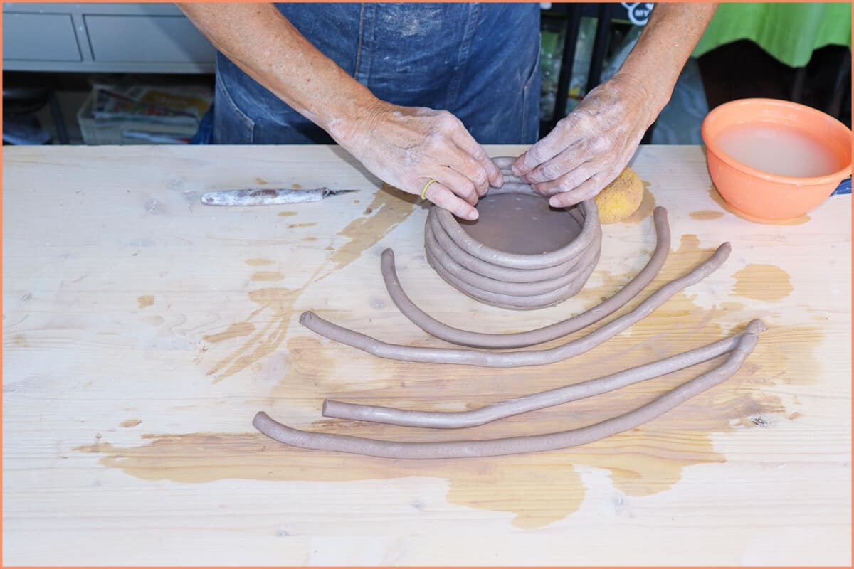 making a pot with extruded coils